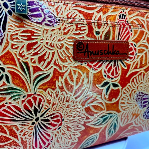 NWT Anuschka Tooled Embossed Leather Crossbody with Adjustable Strap - Butterfly - Picture 11 of 15